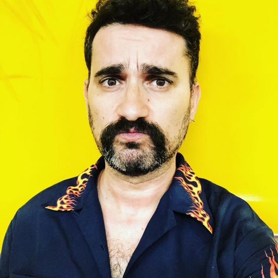 Influencer    Julián Almazán - Disc Jockey, Editor