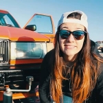 Influencer  Elsa Serna - Car YouTuber