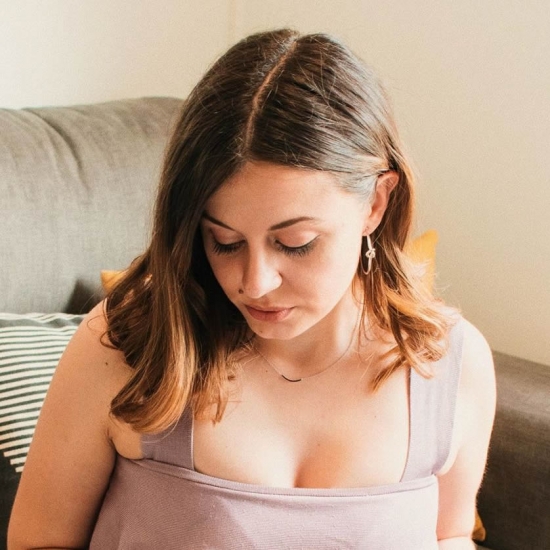 Influencer Teresa Corzo - Beauty and fashion blogger.