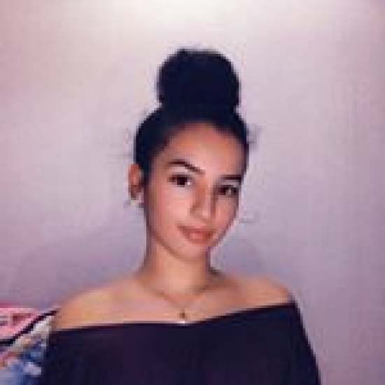  Fatna  K. - Influencer.