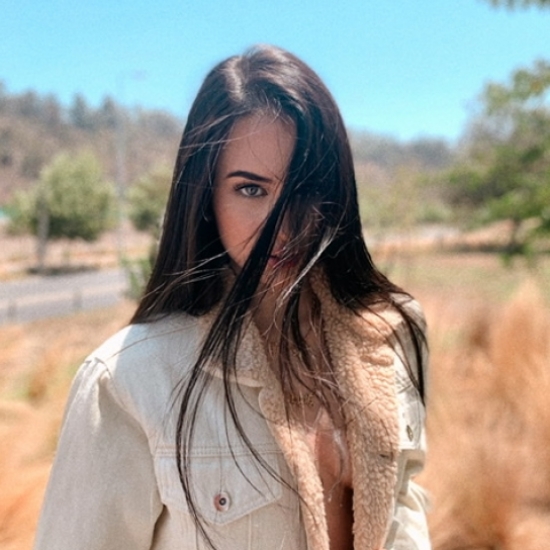 María  Cisneros  (@Mariacisnerosh) - Santiago - Model.