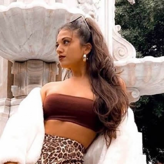 Influencer    Carla Flores - Actress and model.